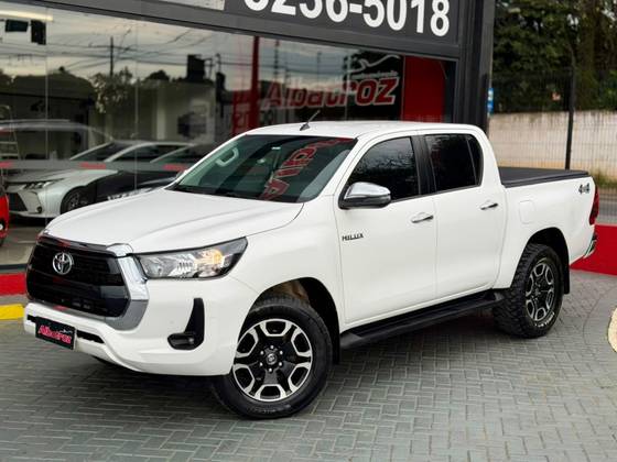 TOYOTA HILUX 2.8 D-4D TURBO DIESEL CD SRV 4X4 AUTOMÁTICO TOYOTA HILUX 2.8 D-4D TURBO DIESEL CD SRV 4X4 AUTOMÁTICO